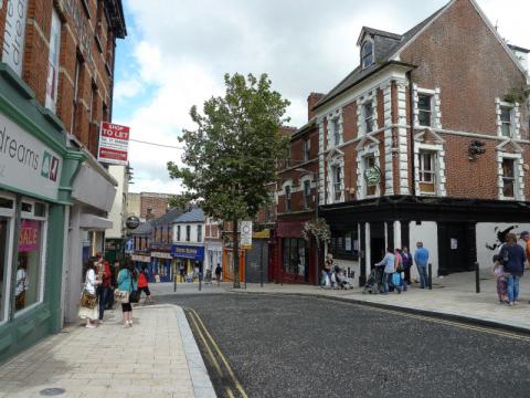 V centru Derry V centru Derry